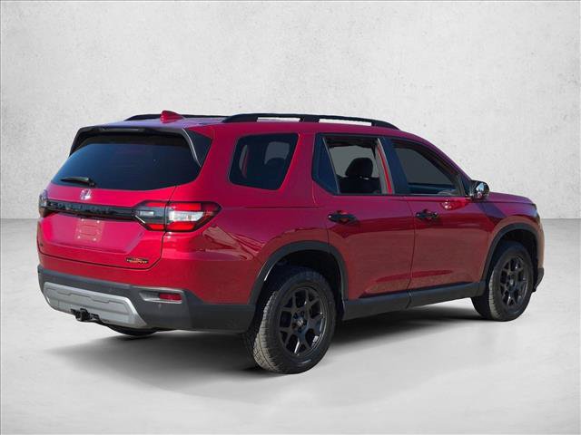 Used 2025 Honda Pilot TrailSport image 5