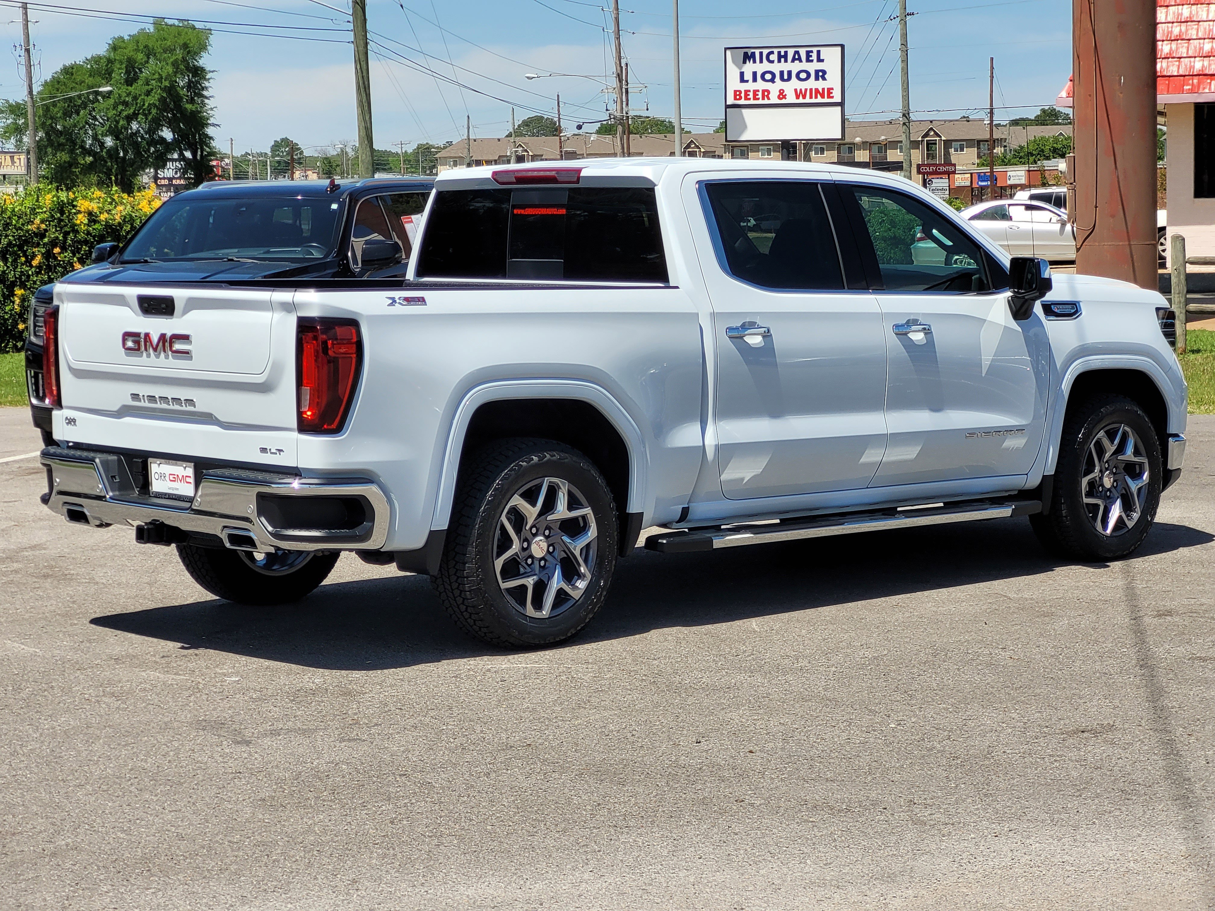 New 2026 GMC Sierra 1500 SLT AWD/4WD image 4