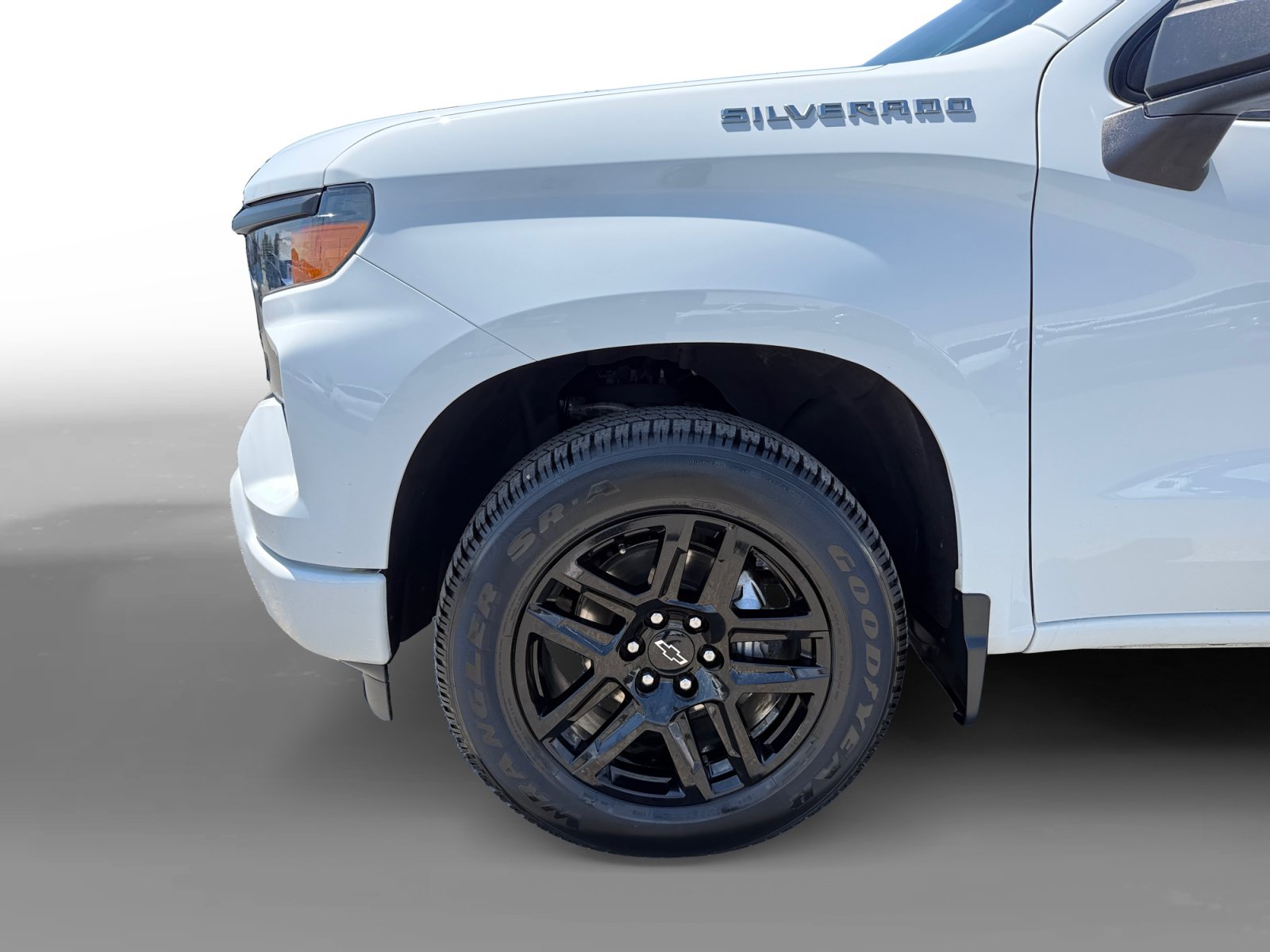Used 2023 Chevrolet Silverado 1500 Custom RWD image 9