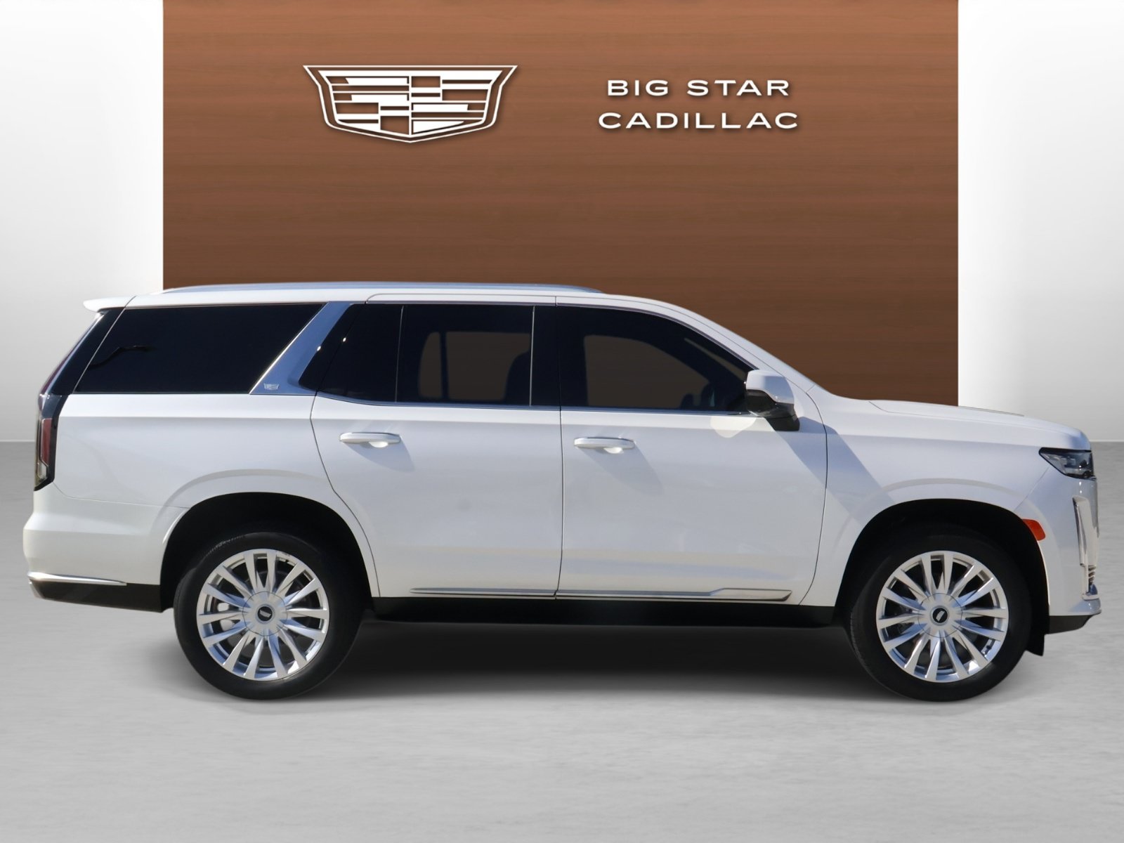 Certified 2024 Cadillac Escalade Luxury RWD image 6
