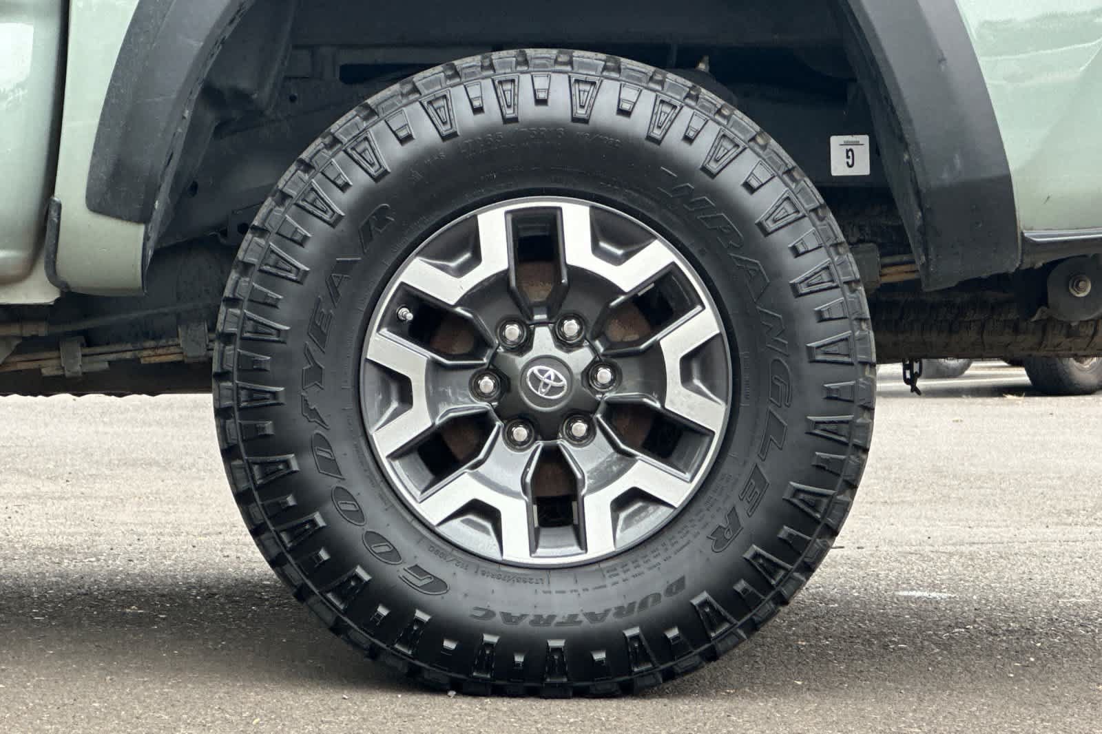 Used 2022 Toyota Tacoma TRD Off-Road AWD/4WD image 25