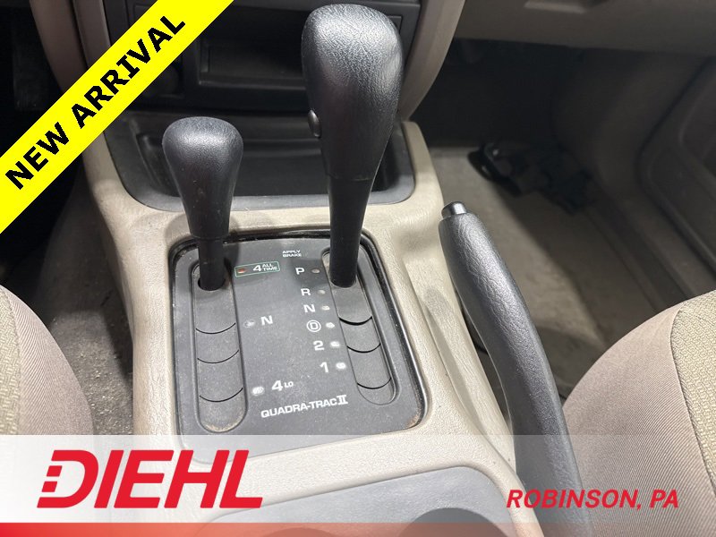 Used 2004 Jeep Grand Cherokee Laredo image 28