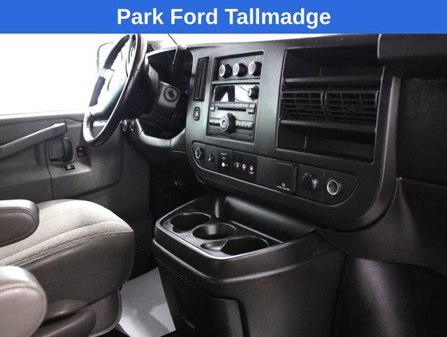 Used 2017 Chevrolet Express 2500 RWD image 24