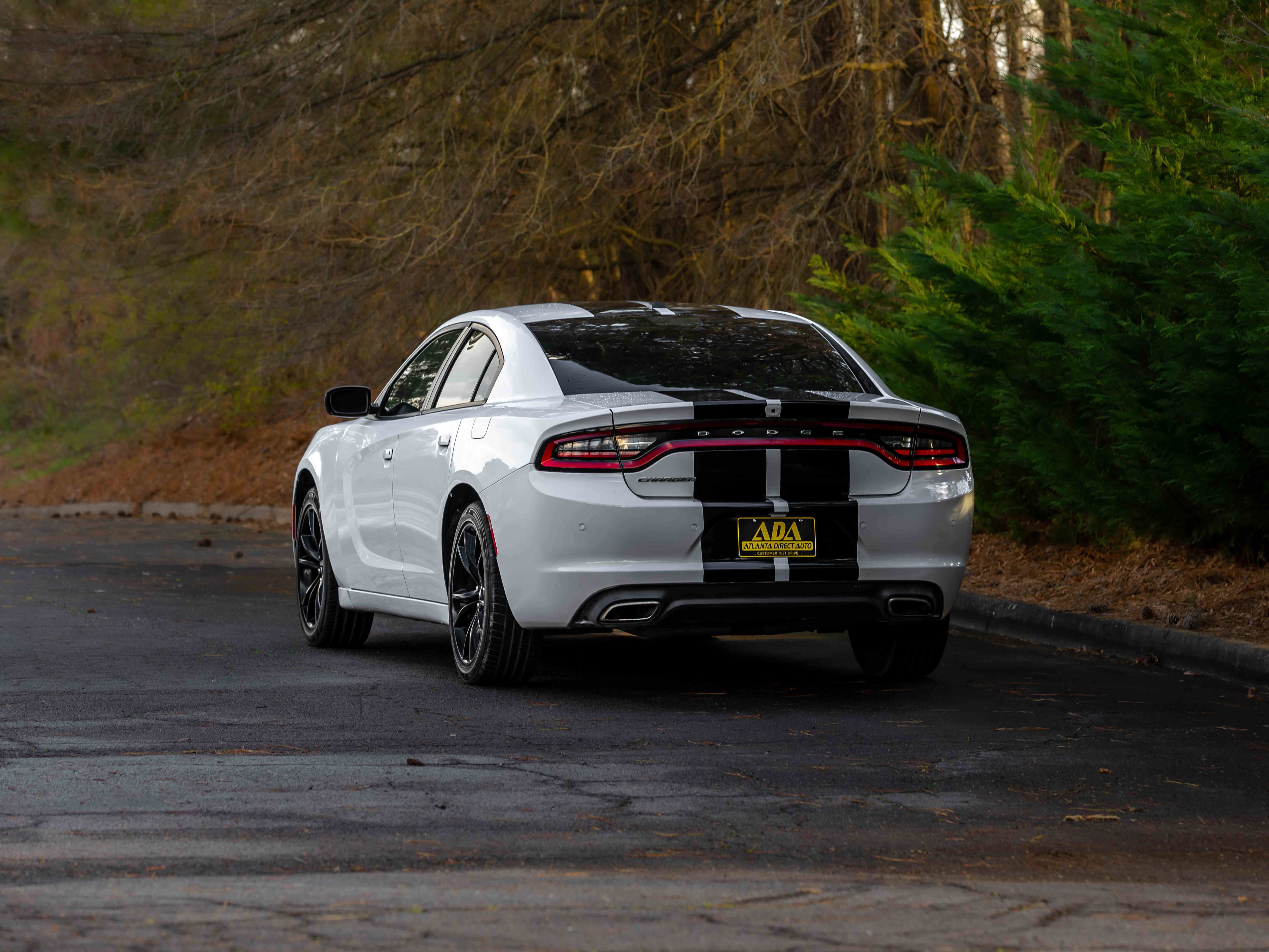 Used 2019 Dodge Charger SXT w/ Leather Interior Group image 45