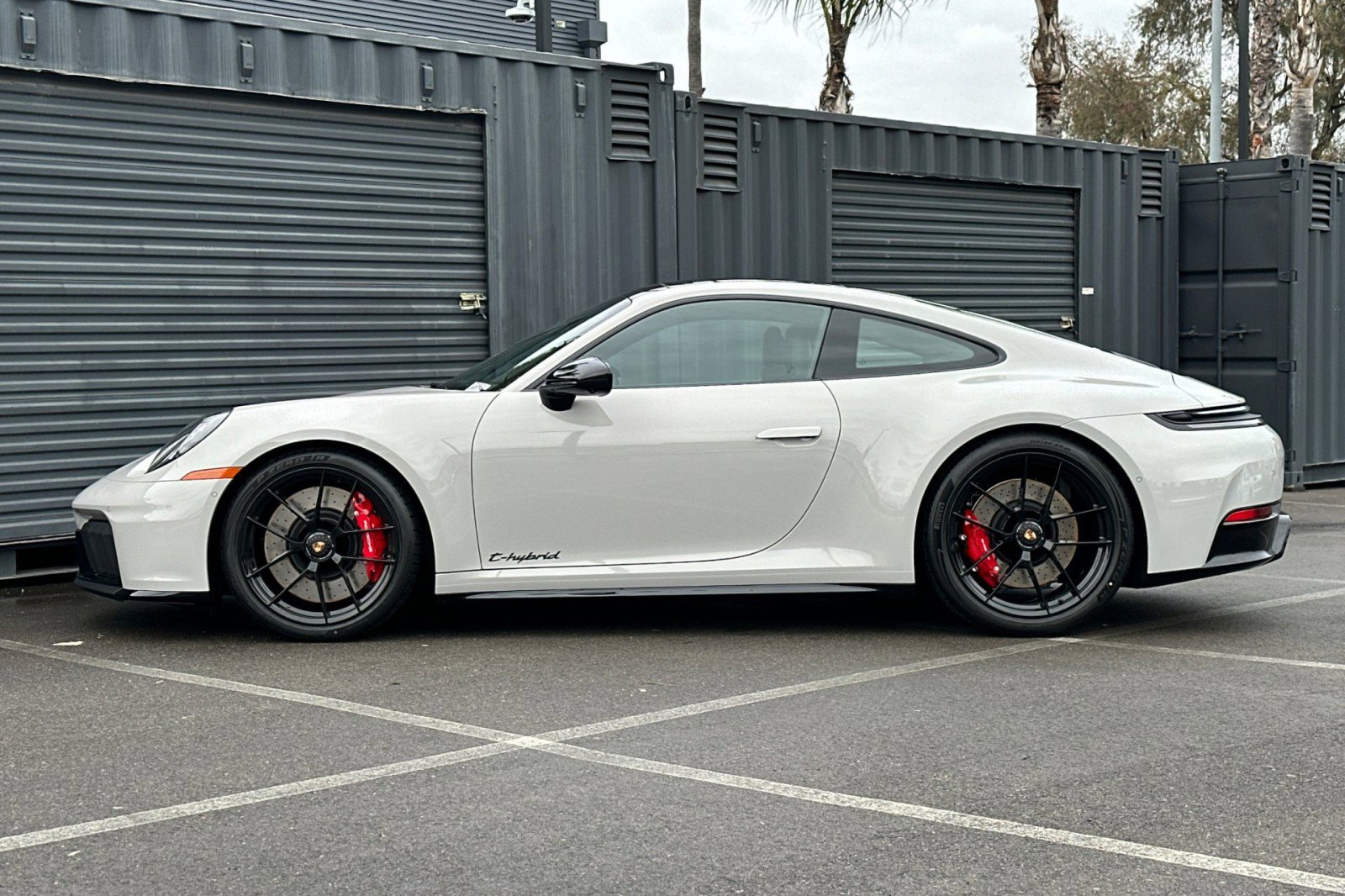 New 2026 Porsche 911 Carrera GTS image 2