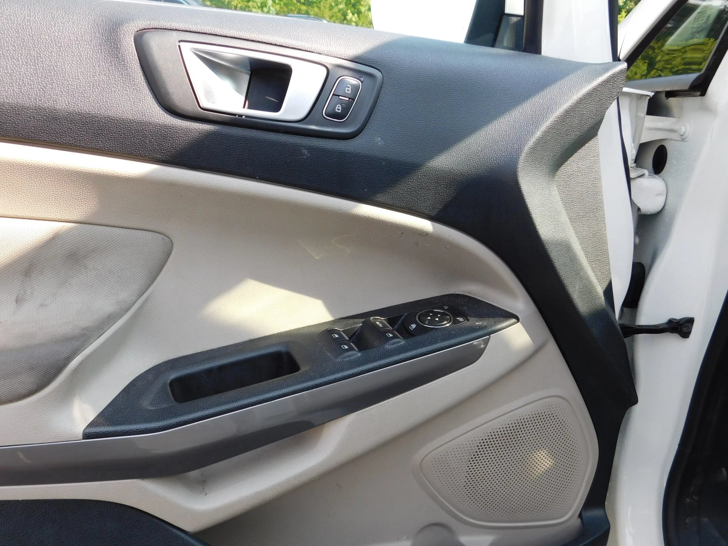 Used 2019 Ford EcoSport SE w/ SE Convenience Package FWD image 11