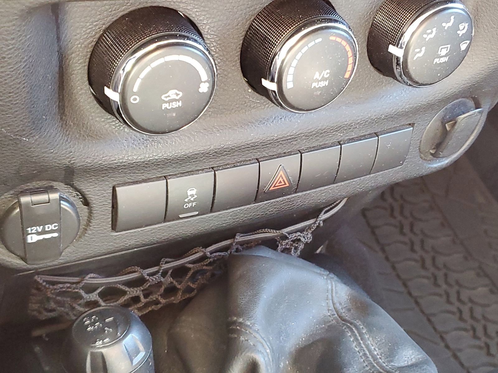 Used 2012 Jeep Wrangler Sport AWD/4WD image 25