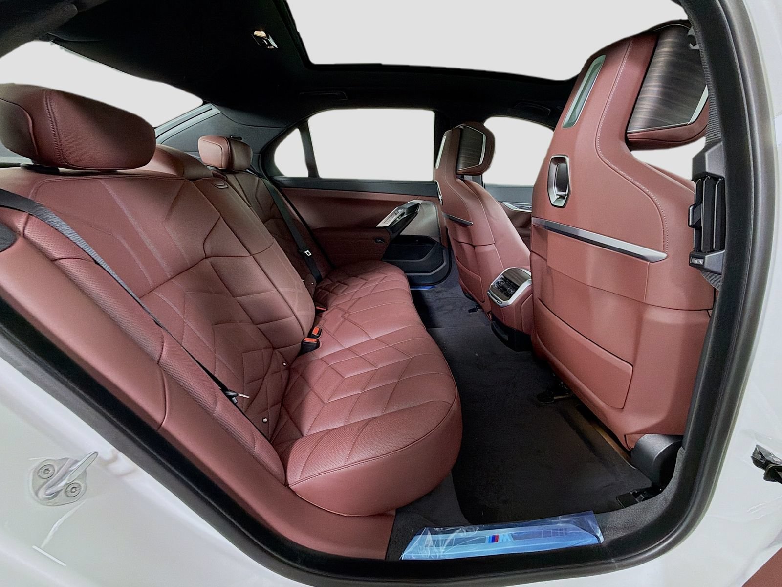 New 2026 BMW 740i xDrive AWD/4WD image 30