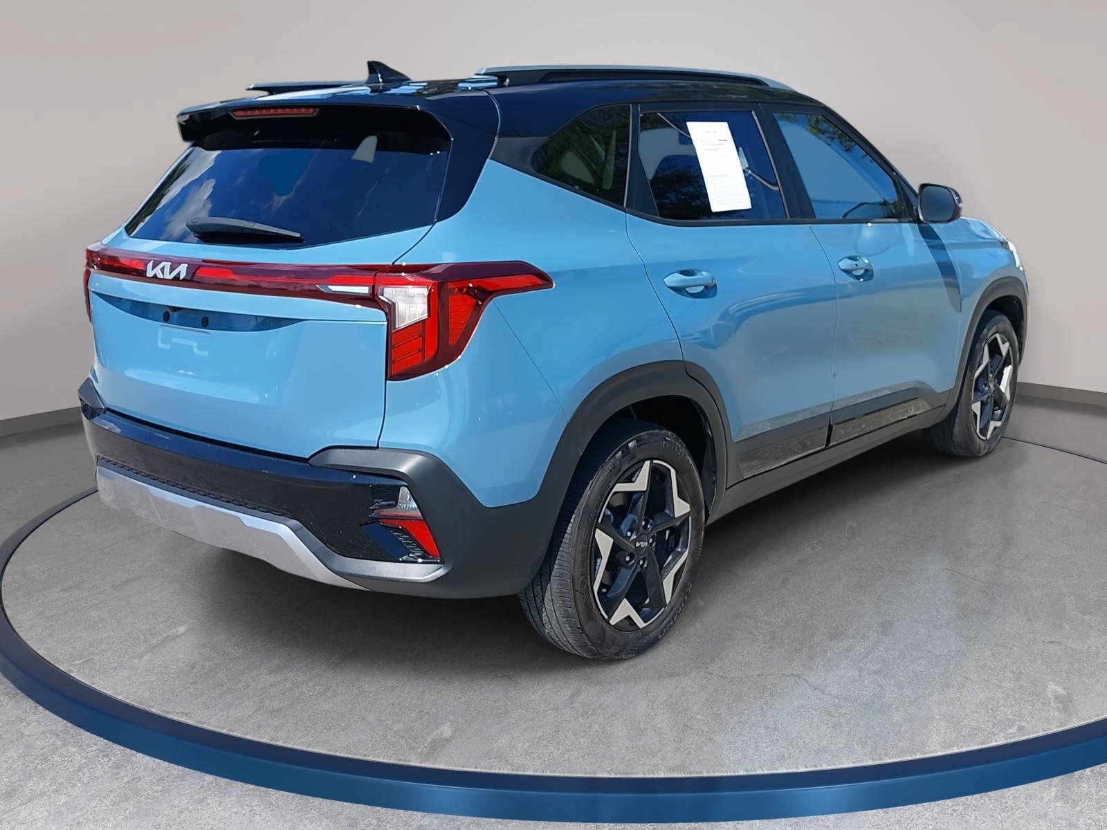 Used 2025 Kia Seltos S FWD image 5