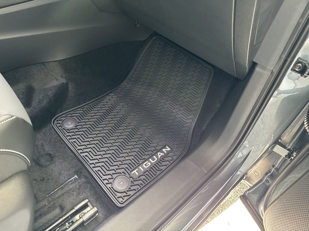 New 2026 Volkswagen Tiguan SE R-Line AWD/4WD image 29