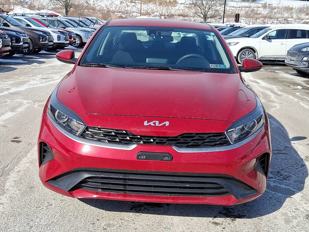 Used 2023 Kia Forte LXS image 2