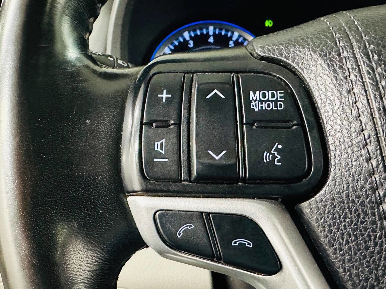 Used 2019 Toyota Highlander Limited Platinum AWD/4WD image 16