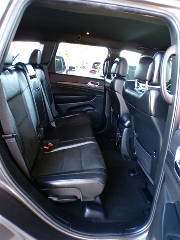 Used 2021 Jeep Grand Cherokee Laredo X AWD/4WD image 25