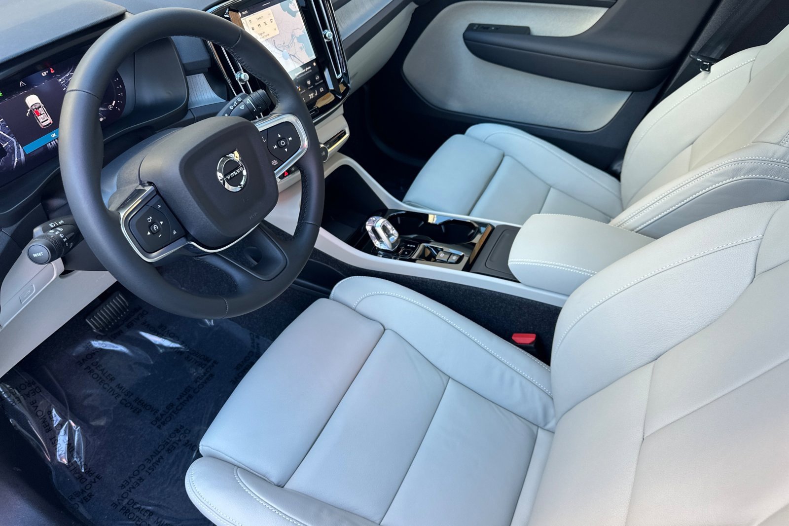 New 2026 Volvo XC40 B5 Plus w/ Protection Package Premier image 13