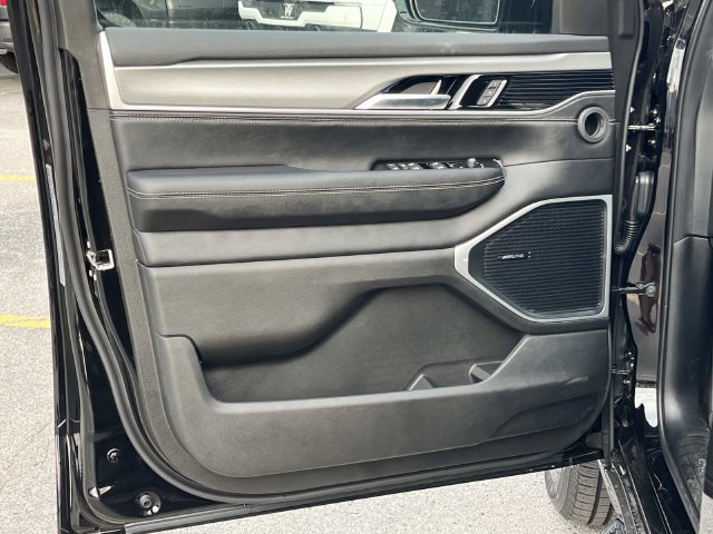 New 2026 Jeep Grand Wagoneer L Limited AWD/4WD image 24