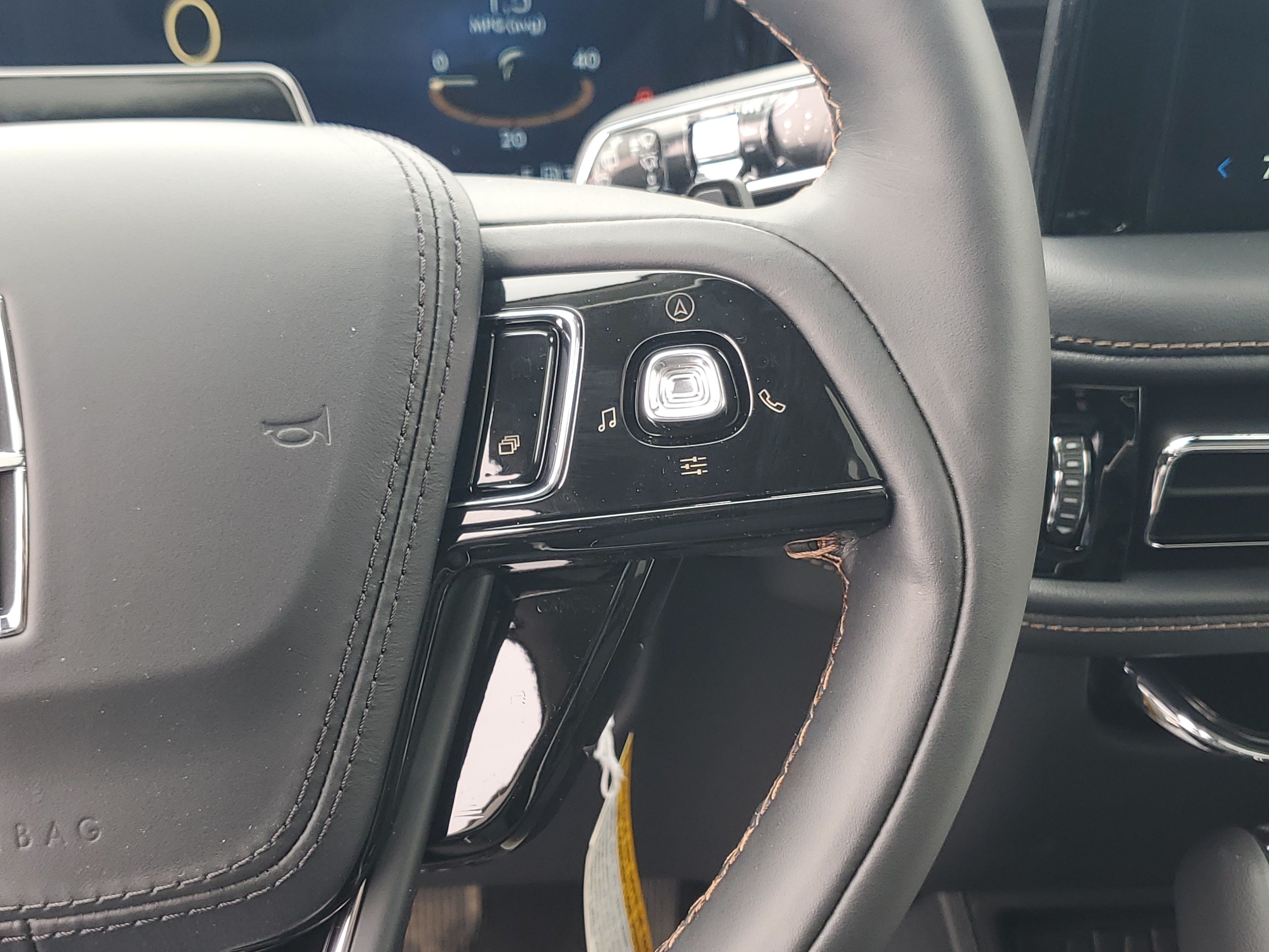 New 2026 Lincoln Aviator Reserve AWD/4WD image 17