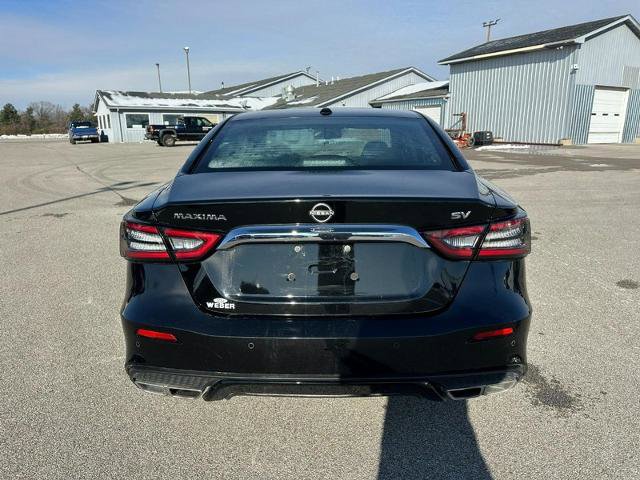 Used 2023 Nissan Maxima SV w/ Floor Mat Group FWD image 4