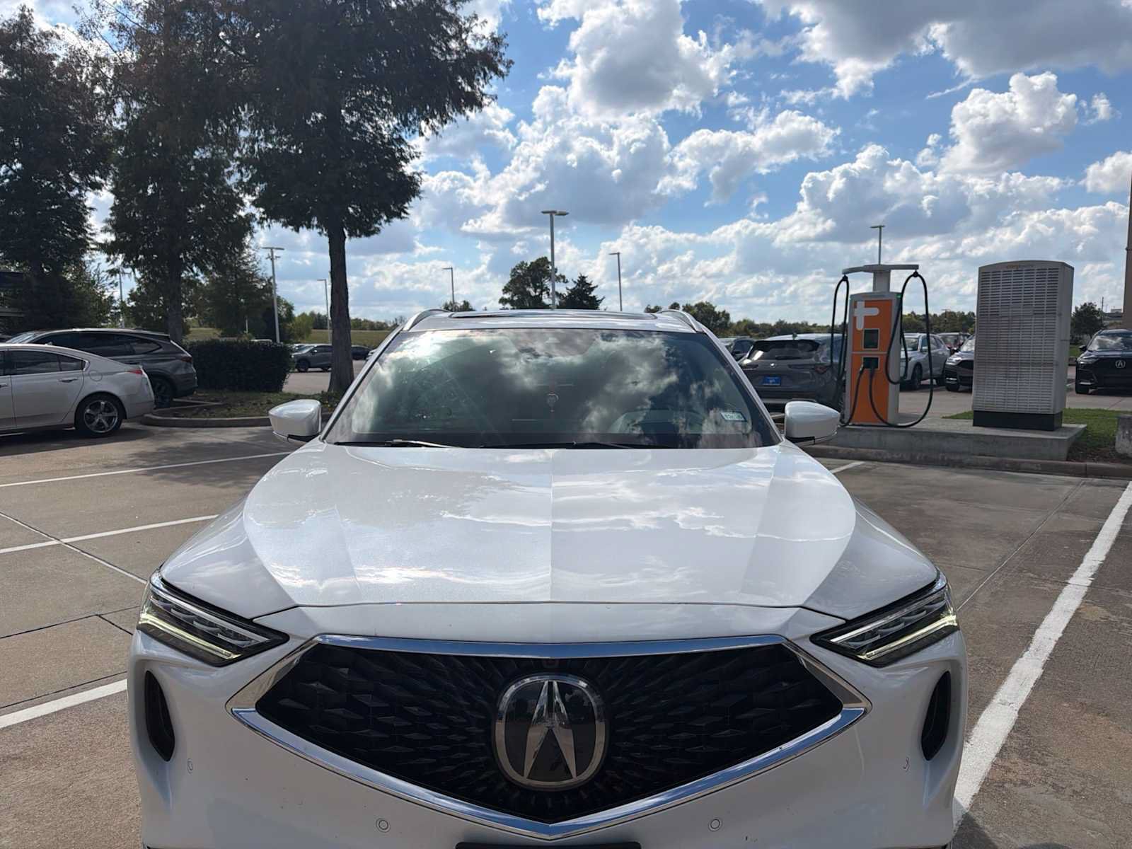 Used 2024 Acura MDX w/ Advance Package AWD/4WD image 2