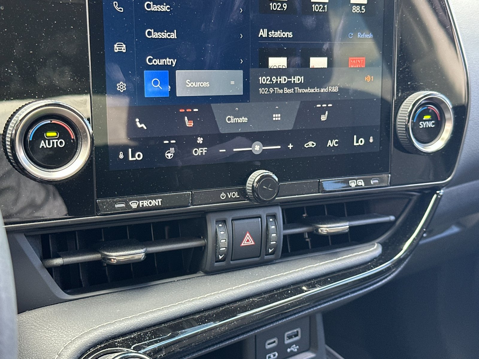 Used 2022 Lexus NX 350 AWD w/ Accessory Package 2 image 32