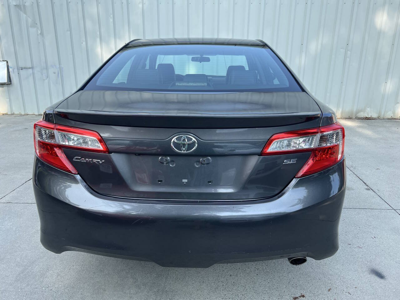 Used 2014 Toyota Camry SE FWD image 4