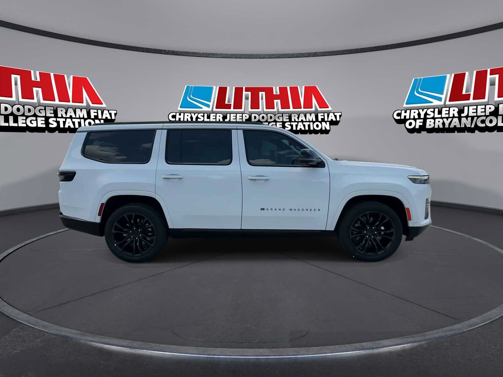 New 2026 Jeep Grand Wagoneer Summit w/ Premium Group III AWD/4WD image 9