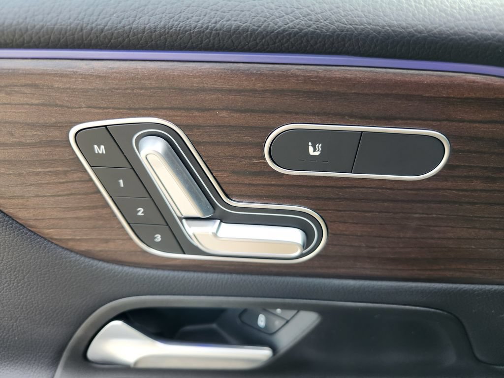 New 2026 Mercedes-Benz GLB 250 4MATIC image 18