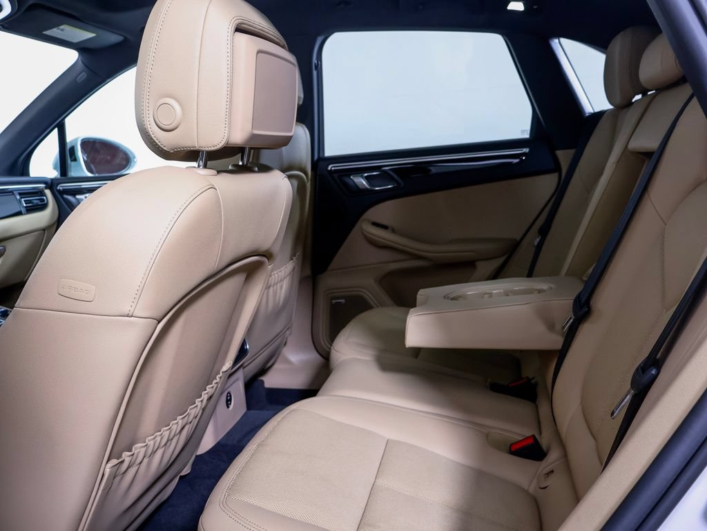 Certified 2023 Porsche Macan S w/ Premium Package AWD/4WD image 15