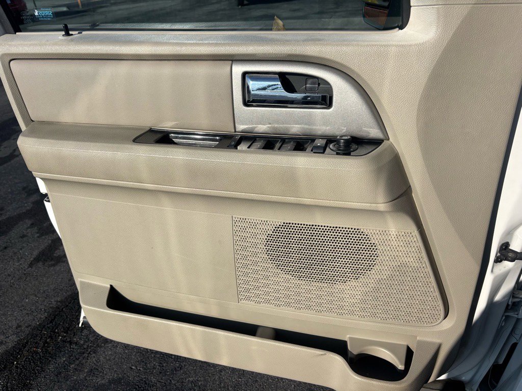 Used 2013 Ford Expedition EL Limited image 7