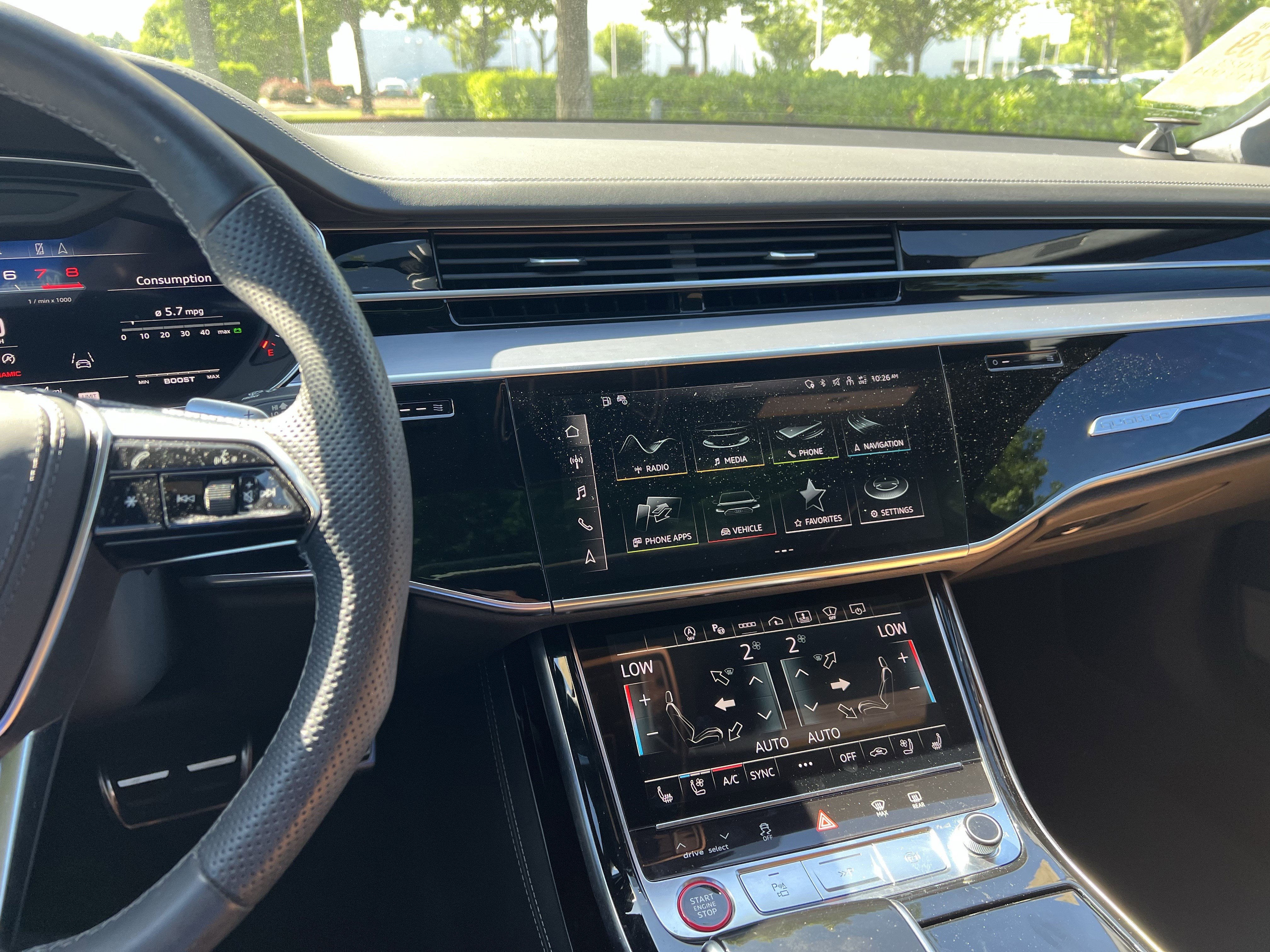 Used 2023 Audi S8 AWD/4WD image 32