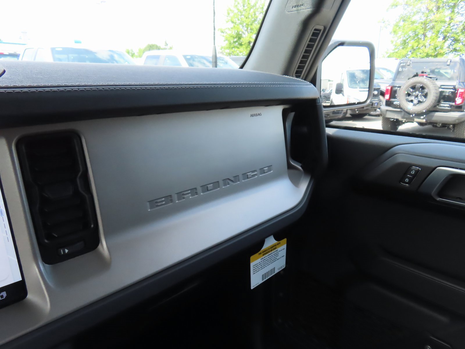 New 2025 Ford Bronco Outer Banks image 12