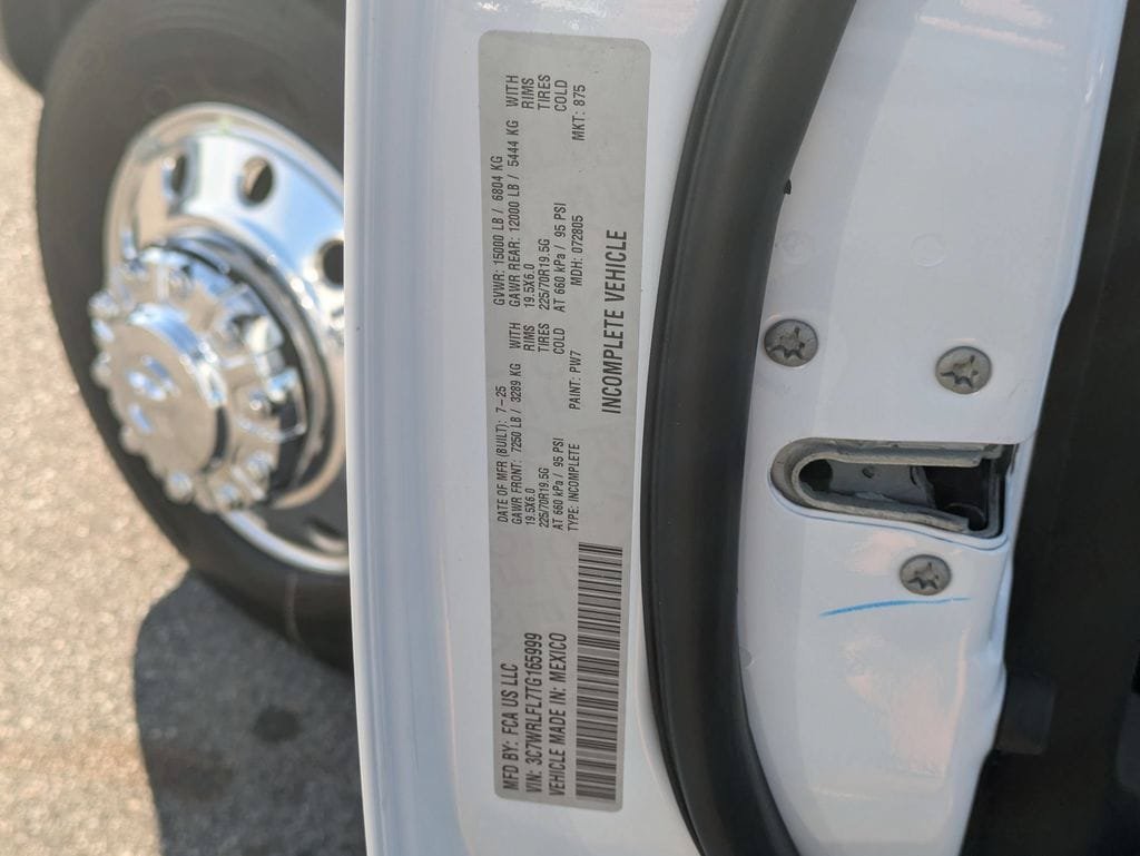 New 2026 RAM 4500 Tradesman w/ Chrome Appearance Group AWD/4WD image 33