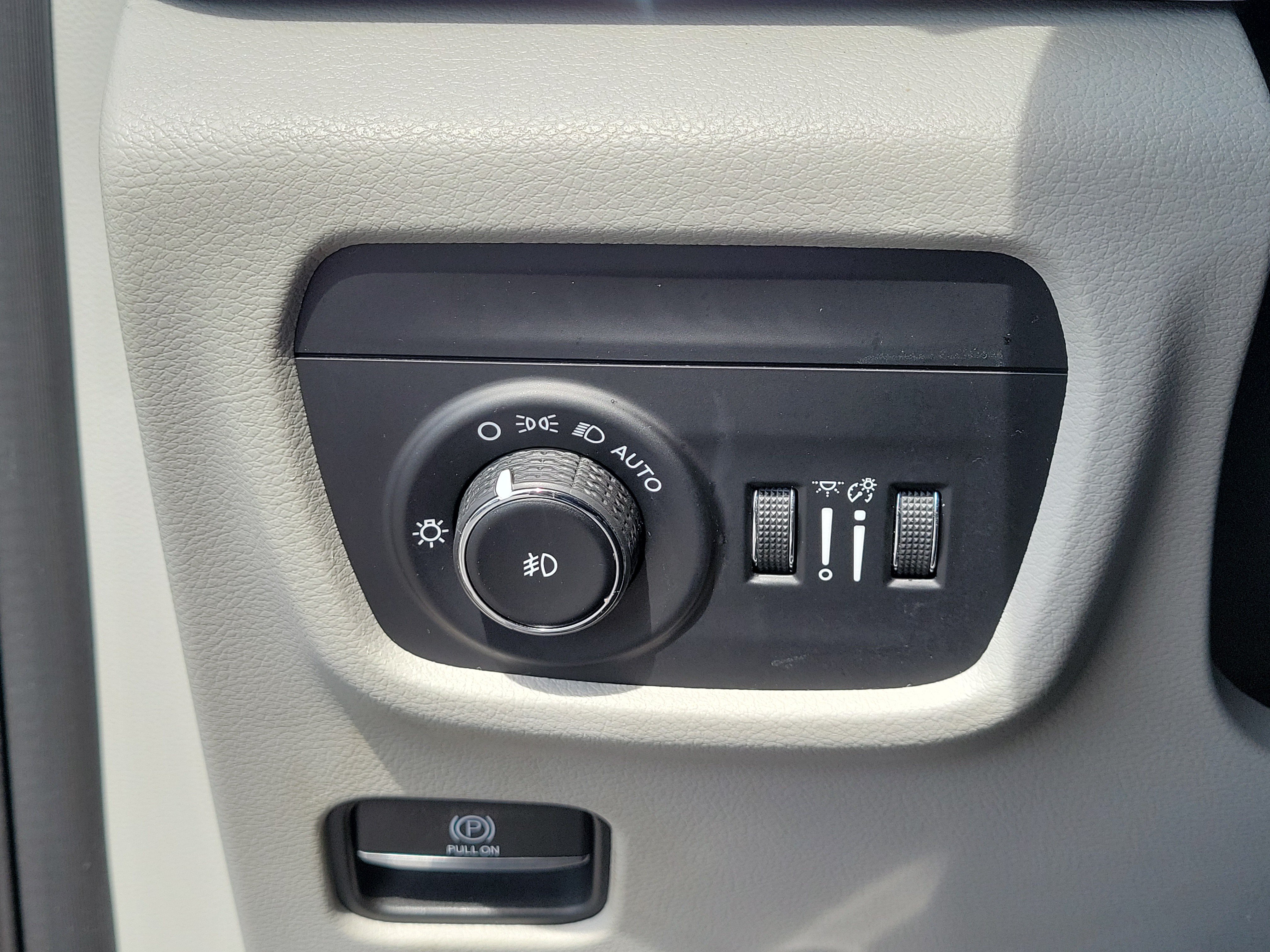 Used 2022 Jeep Grand Cherokee L Overland RWD image 22