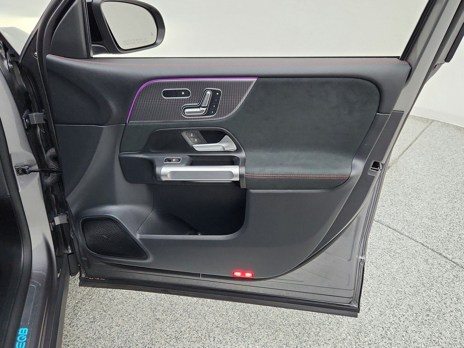 Certified 2023 Mercedes-Benz EQB 300 4MATIC image 30