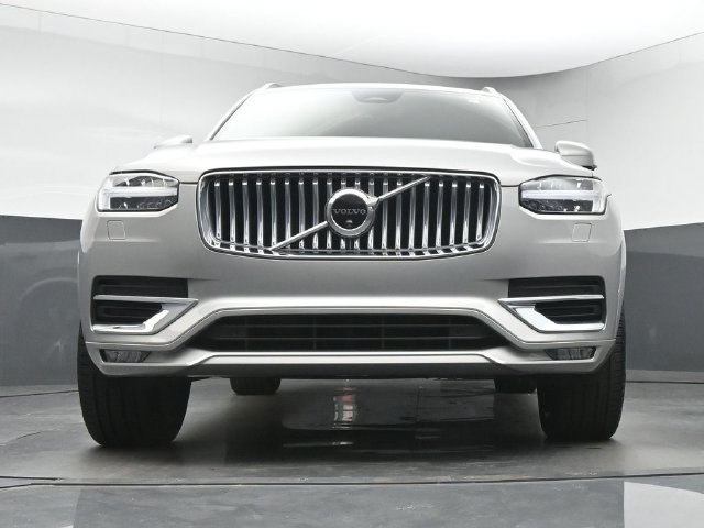 Used 2024 Volvo XC90 B6 Plus w/ Protection Package Premier AWD/4WD image 32