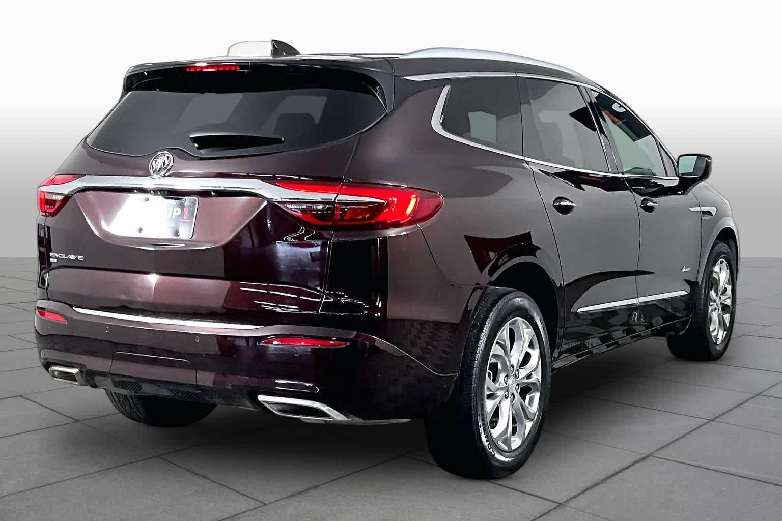 Used 2020 Buick Enclave Avenir w/ Avenir Technology Package AWD/4WD image 13