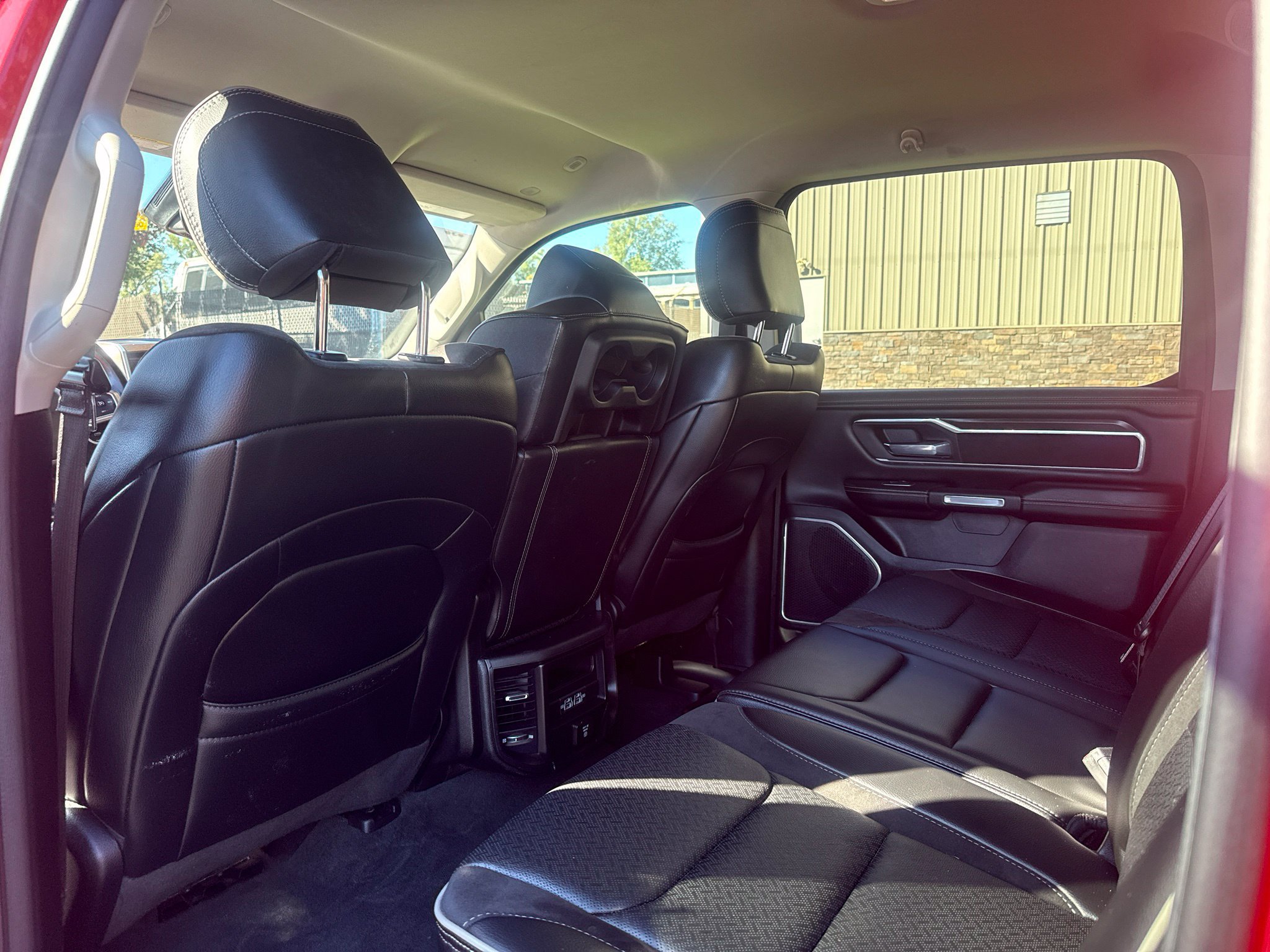 Used 2022 RAM 1500 Laramie AWD/4WD image 14