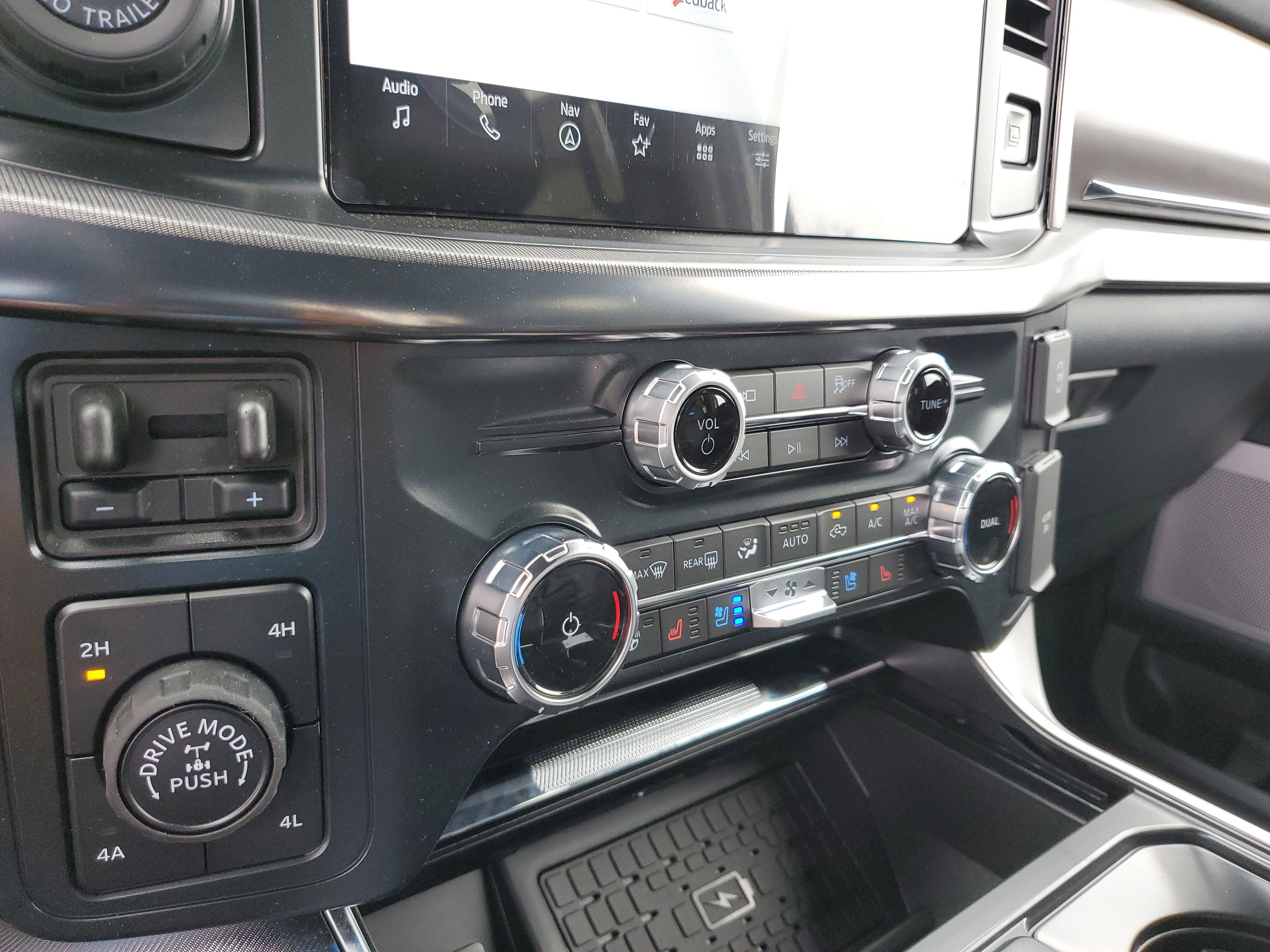 New 2025 Ford F150 Platinum w/ Equipment Group 702A High image 30