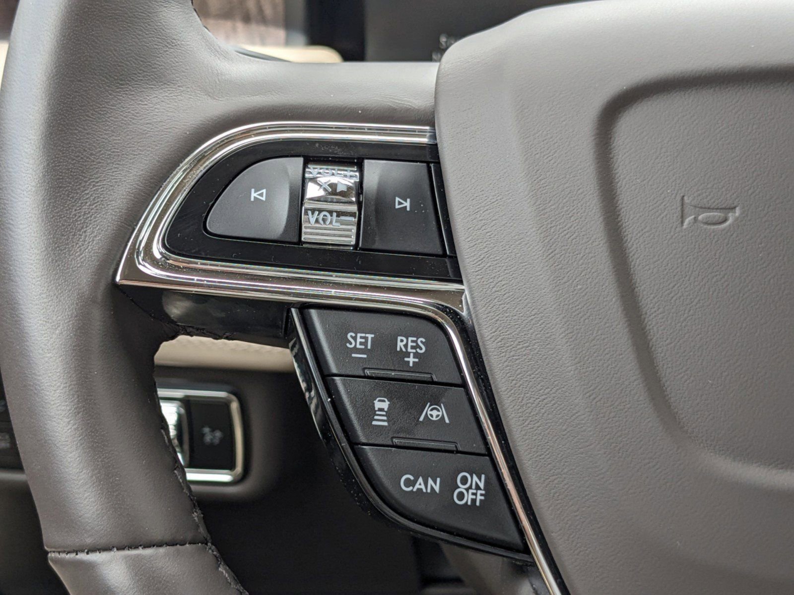 Certified 2023 Lincoln Nautilus Reserve w/ Equipment Group 201A image 27