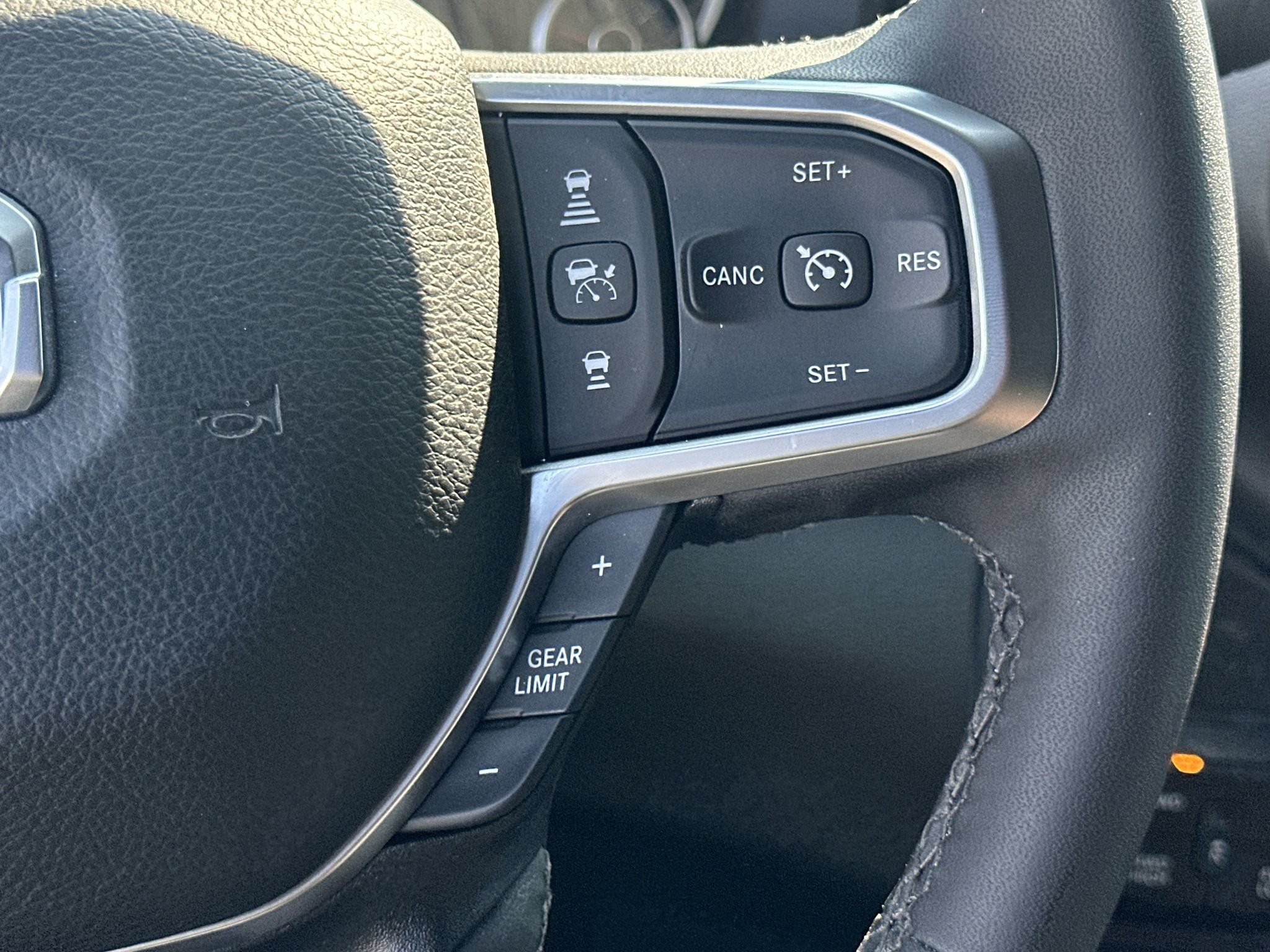 Used 2025 RAM 3500 Big Horn AWD/4WD image 25