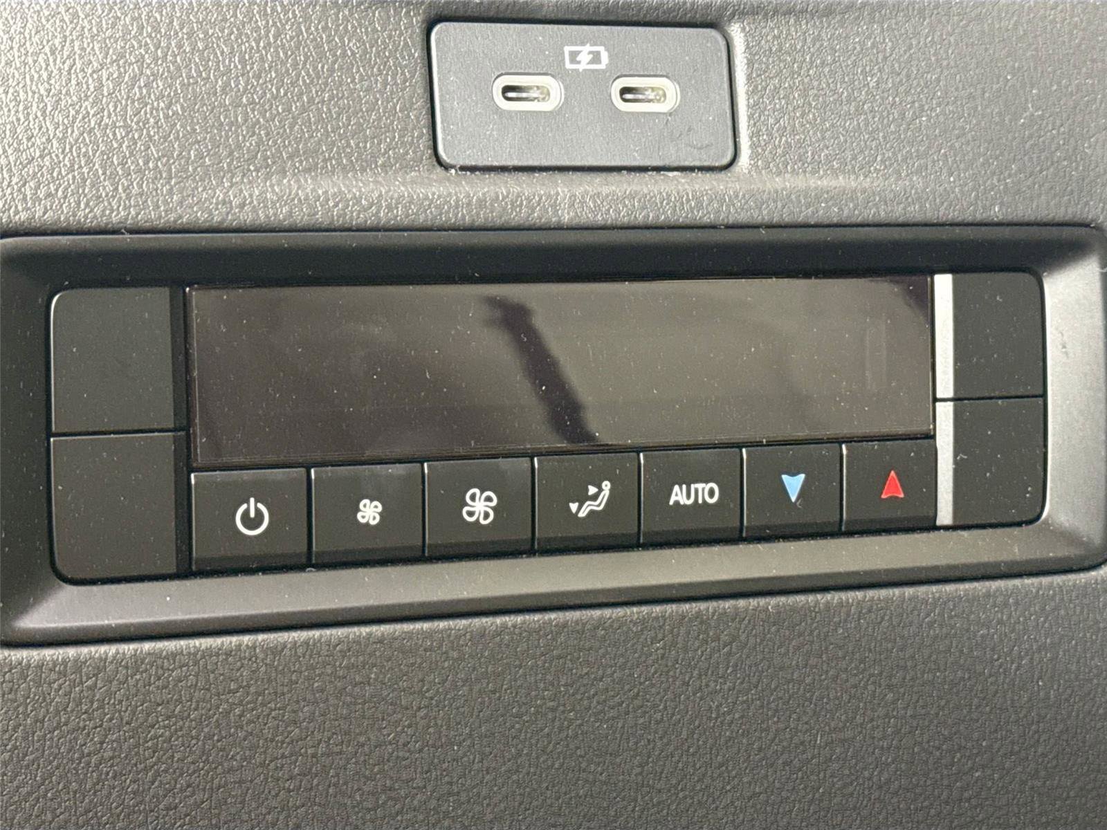 Certified 2025 MAZDA CX-70 3.3 Turbo w/ Premium Package image 41