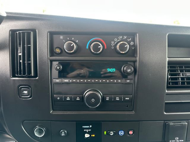 Used 2025 Chevrolet Express 3500 Extended w/ Driver Convenience Package RWD image 31