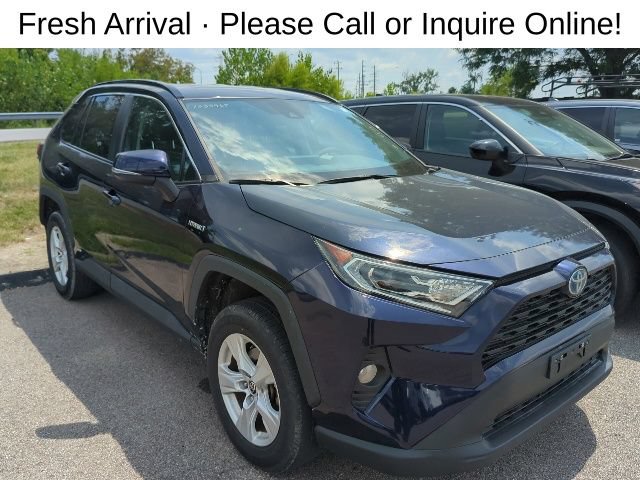 Used 2021 Toyota RAV4 XLE AWD/4WD image 1