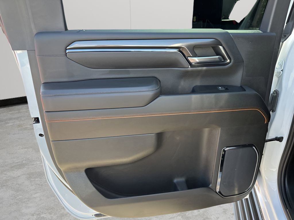 Used 2024 GMC Sierra 2500 AT4 w/ AT4 Premium Plus Package image 19