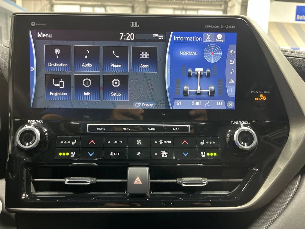 Used 2020 Toyota Highlander Limited AWD/4WD image 25