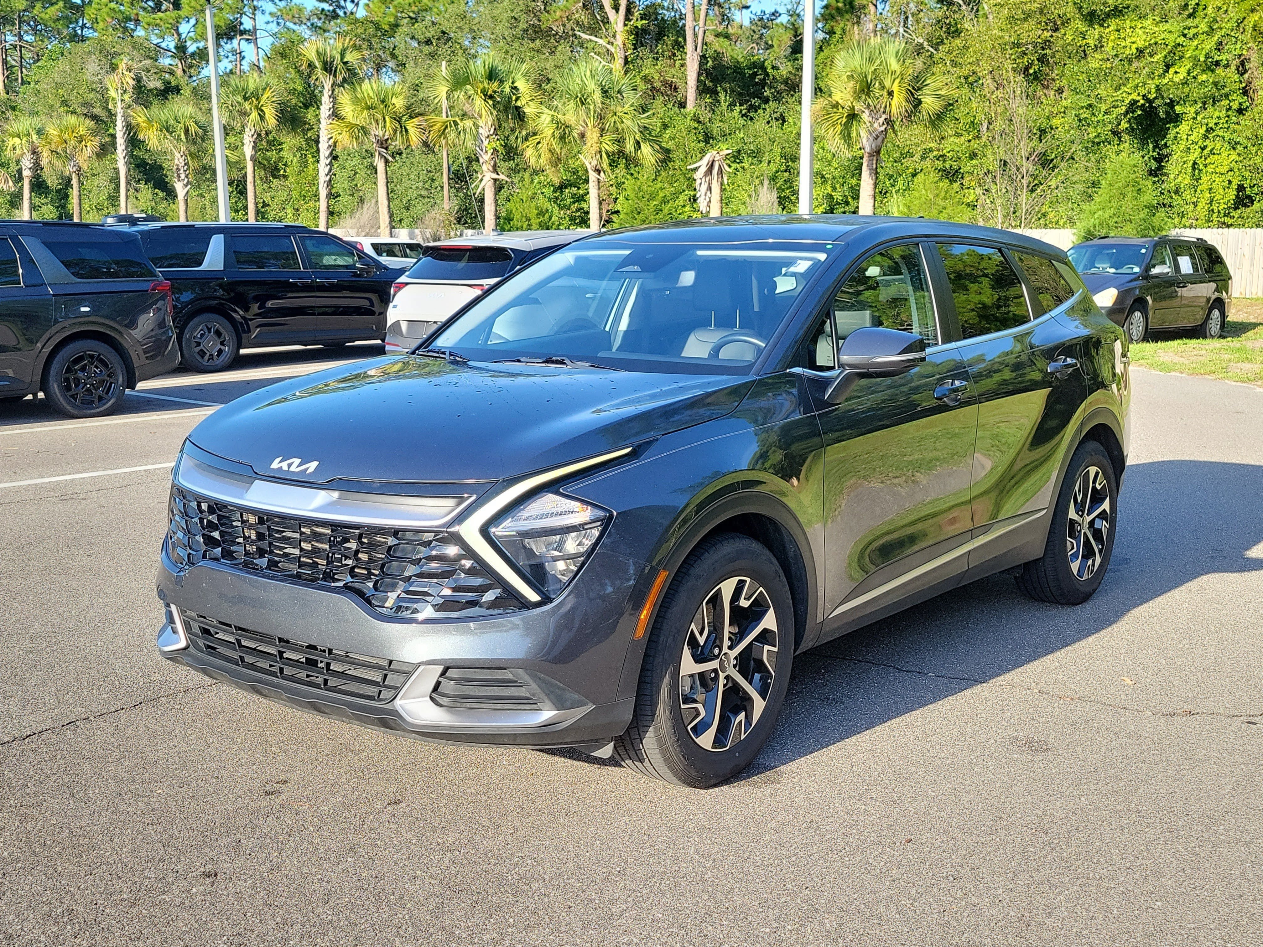 Certified 2023 Kia Sportage EX FWD image 3