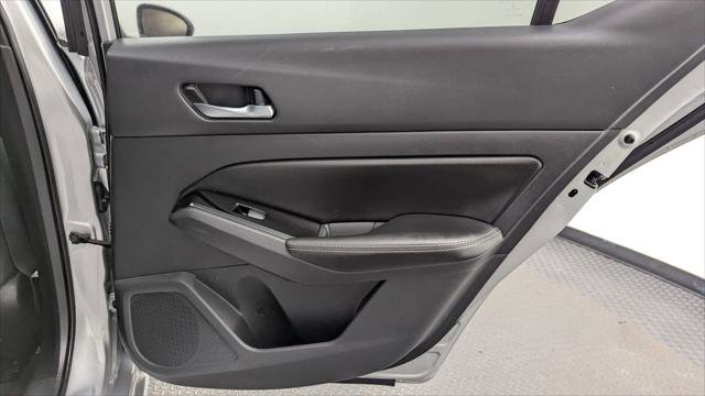 Used 2021 Nissan Altima 2.5 SV FWD image 19