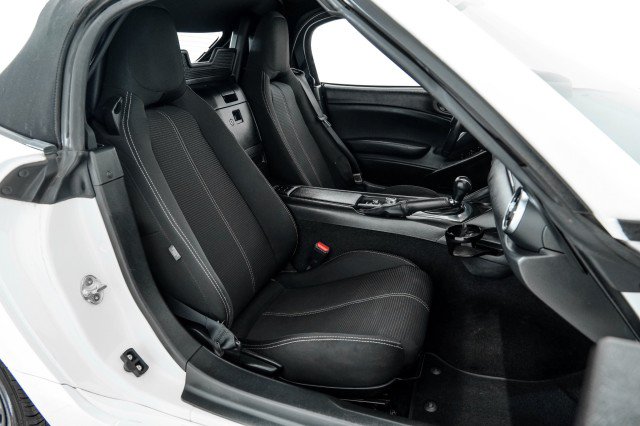 Used 2017 FIAT 124 Spider Classica RWD image 30