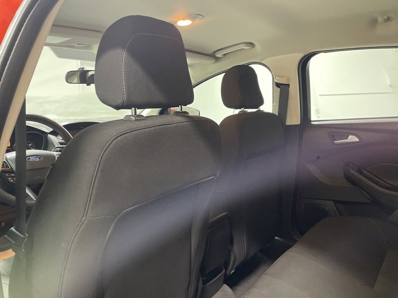 Used 2018 Ford Focus SE image 16