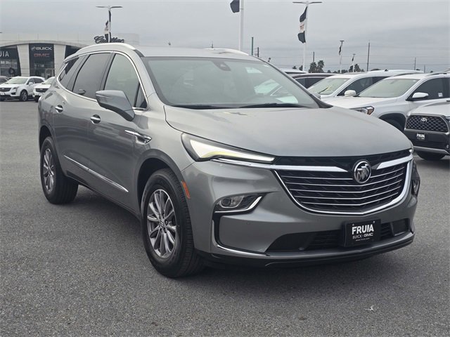 Used 2024 Buick Enclave Essence w/ Sound and Sites Package image 3