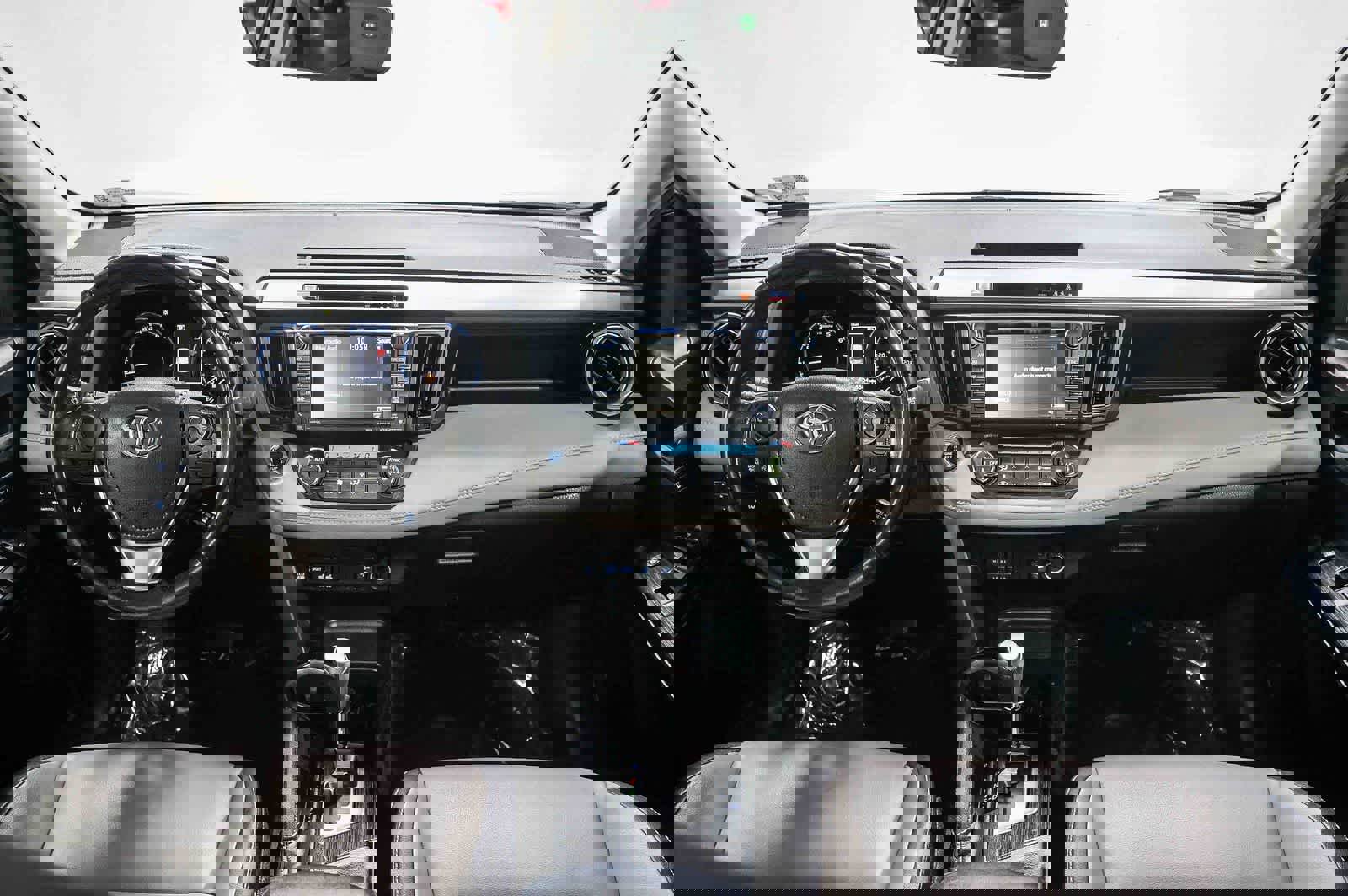 Used 2018 Toyota RAV4 Limited w/ All Weather Liner Package image 12